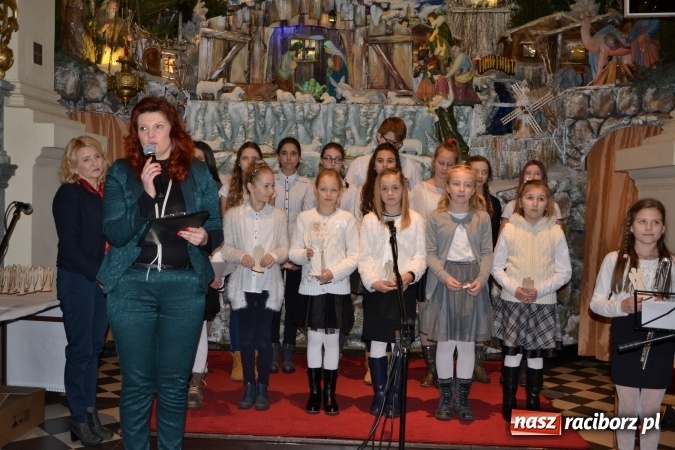 Zdjęcie w galerii na portalu naszraciborz.pl: Tworkowskie kolędowanie przy żłóbku  wiadomości z regionu