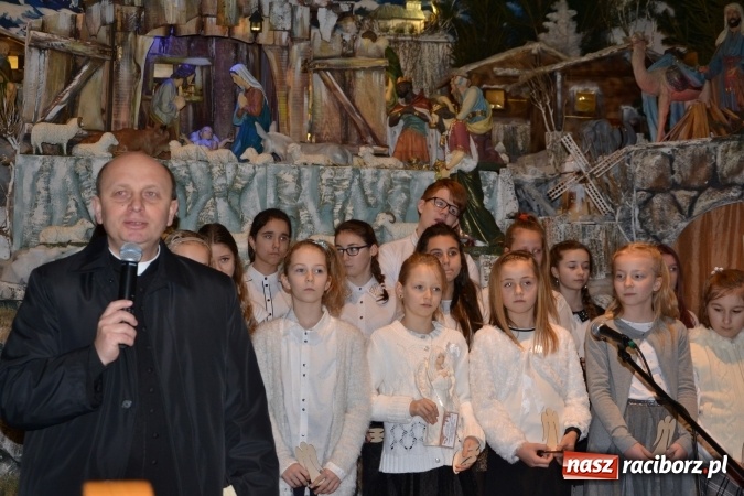 Zdjęcie w galerii na portalu naszraciborz.pl: Tworkowskie kolędowanie przy żłóbku  wiadomości z regionu