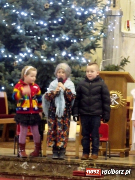 Zdjęcie w galerii na portalu naszraciborz.pl: Pracowite pszczółki wystawiły jasełka  wiadomości z regionu