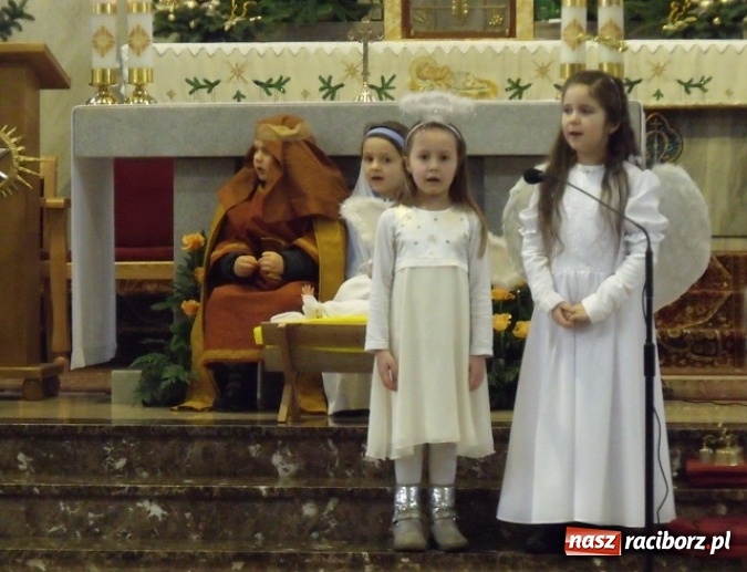 Zdjęcie w galerii na portalu naszraciborz.pl: Pracowite pszczółki wystawiły jasełka  wiadomości z regionu