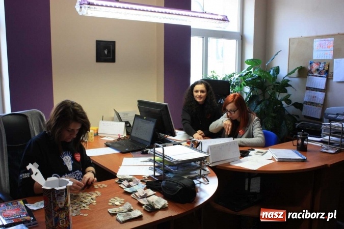 Zdjęcie w galerii na portalu naszraciborz.pl: Wielka Orkiestra Świątecznej Pomocy zn&oacute;w zagrała w Krzanowicach. Pobito rekord! wiadomości z regionu