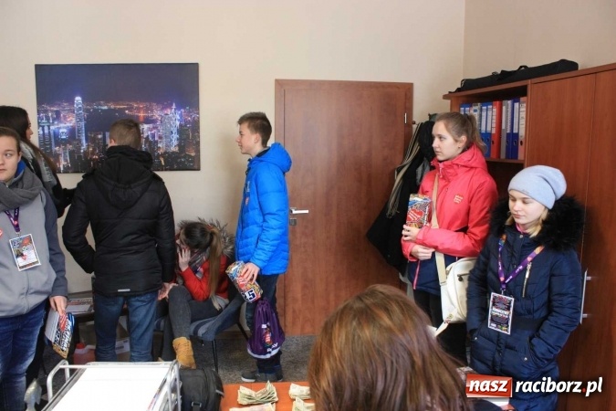 Zdjęcie w galerii na portalu naszraciborz.pl: Wielka Orkiestra Świątecznej Pomocy zn&oacute;w zagrała w Krzanowicach. Pobito rekord! wiadomości z regionu