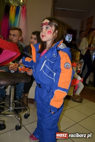 Zdjęcie w galerii na portalu naszraciborz.pl: Studio Sztuki Fryzjerskiej Luiza z Tworkowa strzygło i modelowało w rytm Wielkiej Orkiestry Świątecznej Pomocy wiadomości z regionu