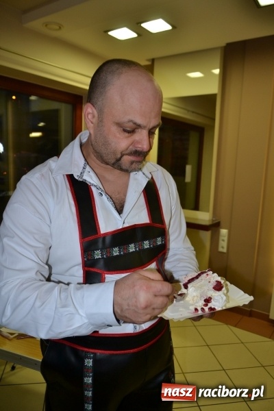 Zdjęcie w galerii na portalu naszraciborz.pl: Studio Sztuki Fryzjerskiej Luiza z Tworkowa strzygło i modelowało w rytm Wielkiej Orkiestry Świątecznej Pomocy wiadomości z regionu