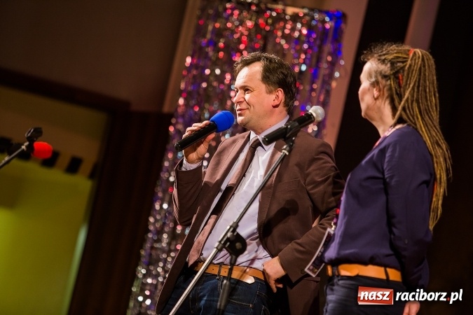 Zdjęcie w galerii na portalu naszraciborz.pl: Wielka Orkiestra Świątecznej Pomocy zagrała po raz 25. Światełko do nieba&nbsp; wiadomości z regionu