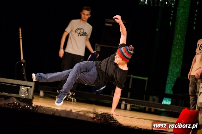 Zdjęcie w galerii na portalu naszraciborz.pl: Wielka Orkiestra Świątecznej Pomocy zagrała po raz 25. Światełko do nieba&nbsp; wiadomości z regionu