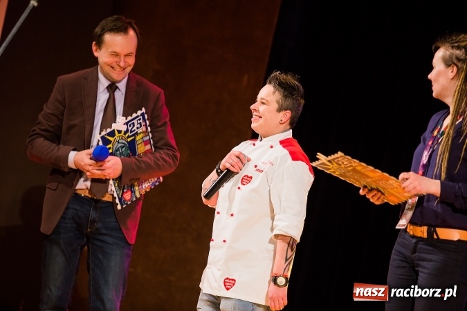 Zdjęcie w galerii na portalu naszraciborz.pl: Wielka Orkiestra Świątecznej Pomocy zagrała po raz 25. Światełko do nieba&nbsp; wiadomości z regionu