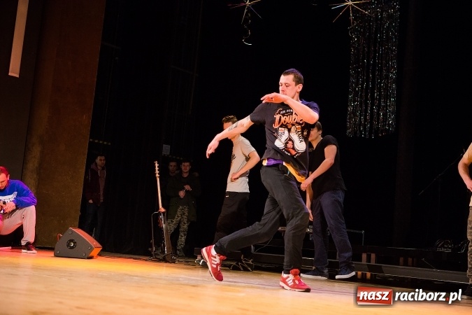 Zdjęcie w galerii na portalu naszraciborz.pl: Wielka Orkiestra Świątecznej Pomocy zagrała po raz 25. Światełko do nieba&nbsp; wiadomości z regionu