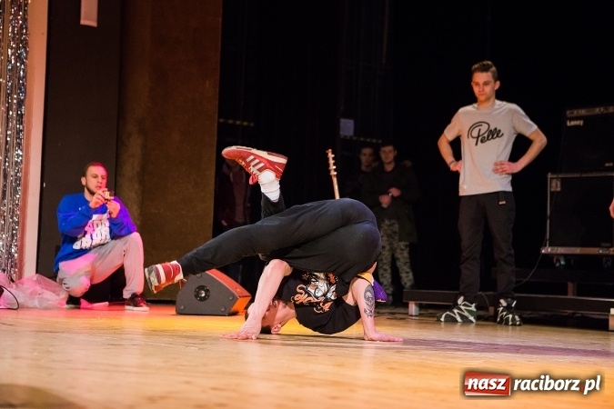 Zdjęcie w galerii na portalu naszraciborz.pl: Wielka Orkiestra Świątecznej Pomocy zagrała po raz 25. Światełko do nieba&nbsp; wiadomości z regionu