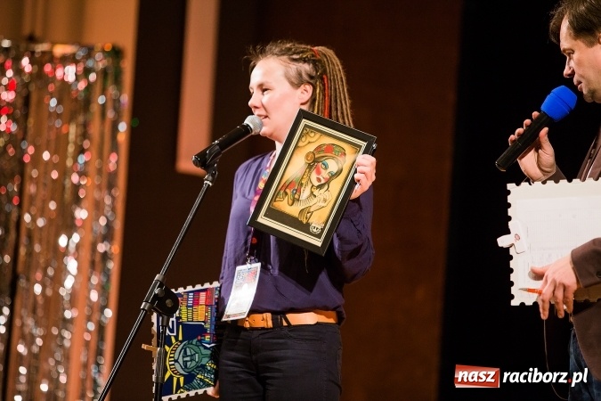 Zdjęcie w galerii na portalu naszraciborz.pl: Wielka Orkiestra Świątecznej Pomocy zagrała po raz 25. Światełko do nieba&nbsp; wiadomości z regionu