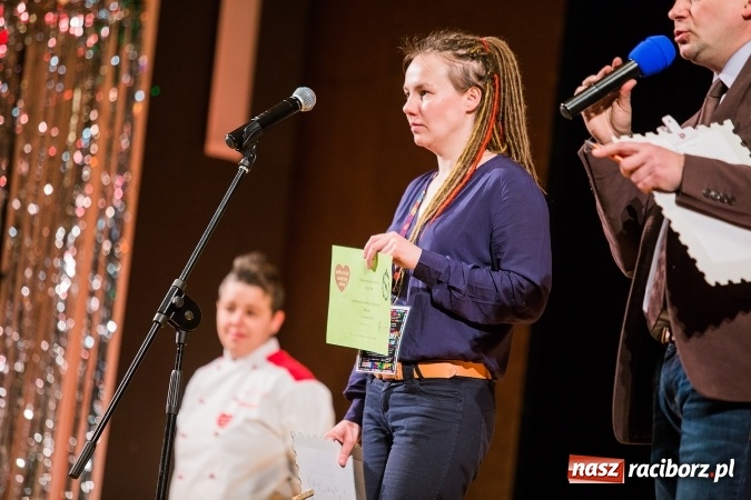 Zdjęcie w galerii na portalu naszraciborz.pl: Wielka Orkiestra Świątecznej Pomocy zagrała po raz 25. Światełko do nieba&nbsp; wiadomości z regionu