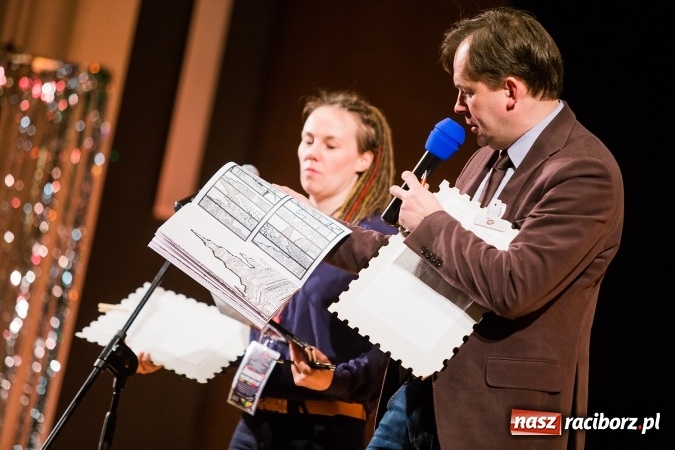 Zdjęcie w galerii na portalu naszraciborz.pl: Wielka Orkiestra Świątecznej Pomocy zagrała po raz 25. Światełko do nieba&nbsp; wiadomości z regionu