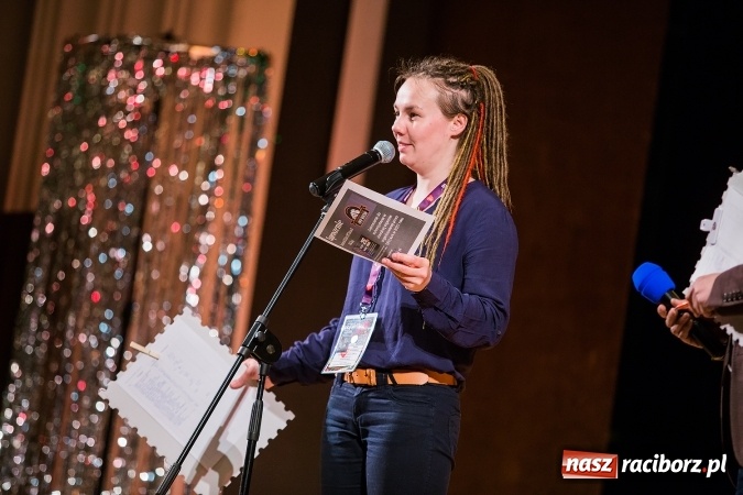 Zdjęcie w galerii na portalu naszraciborz.pl: Wielka Orkiestra Świątecznej Pomocy zagrała po raz 25. Światełko do nieba&nbsp; wiadomości z regionu