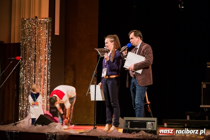 Zdjęcie w galerii na portalu naszraciborz.pl: Wielka Orkiestra Świątecznej Pomocy zagrała po raz 25. Światełko do nieba&nbsp; wiadomości z regionu