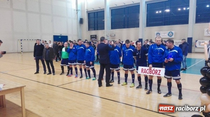 Zdjęcie w galerii na portalu naszraciborz.pl: Sędziowie podokręgu Racibórz Mistrzami Śląska! wiadomości z regionu