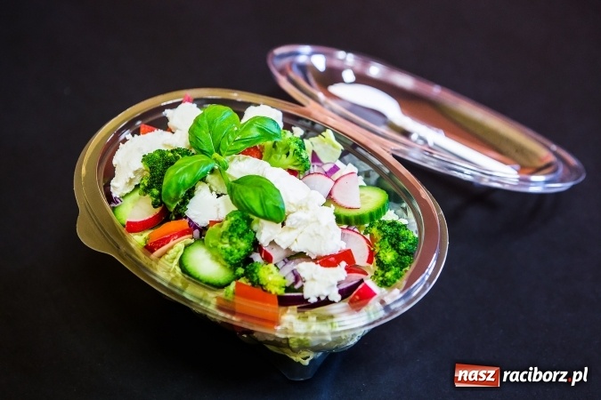 Zdjęcie w galerii na portalu naszraciborz.pl: Zdrowe i właściwe odżywianie medycyną jutra – ekobistro sałatkowe BeFit zaprasza na kulinarną ucztę! wiadomości z regionu