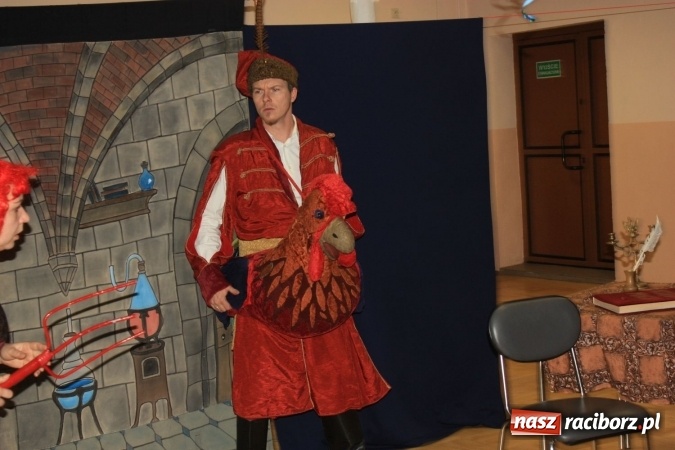 Zdjęcie w galerii na portalu naszraciborz.pl: Pan Twardowski na początek ferii w gminie Krzanowice wiadomości z regionu