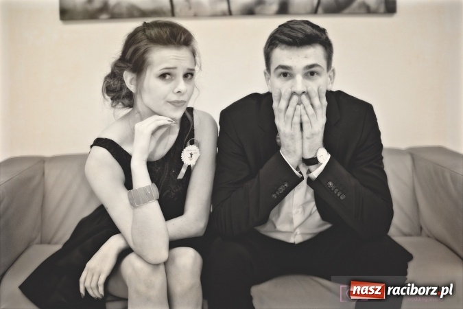 Zdjęcie w galerii na portalu naszraciborz.pl: Raciborskich studniówek czar. Profesjonalna sesja z balu liceum przy ul. Kasprowicza wiadomości z regionu