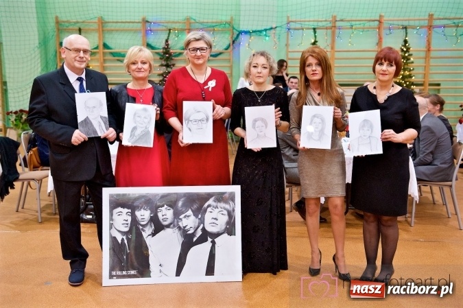Zdjęcie w galerii na portalu naszraciborz.pl: Raciborskich studniówek czar. Profesjonalna sesja z balu liceum przy ul. Kasprowicza wiadomości z regionu
