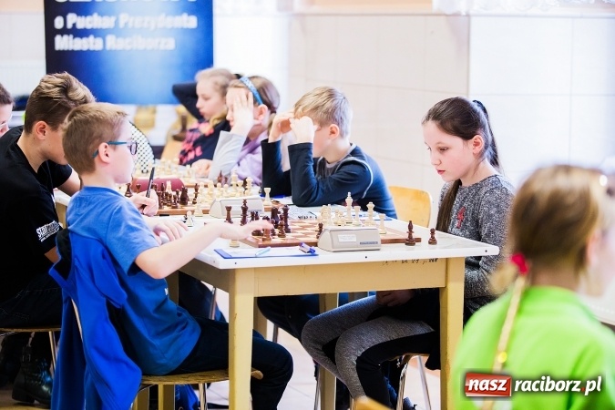 Zdjęcie w galerii na portalu naszraciborz.pl: XVII Międzynarodowy Turniej Szachowy o Puchar Prezydenta Miasta Racibórz wiadomości z regionu