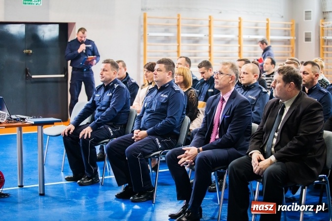 Zdjęcie w galerii na portalu naszraciborz.pl: - Jestem z was bardzo zadowolony - słowa uznania od komendanta raciborskiego garnizonu dla policjantów wiadomości z regionu