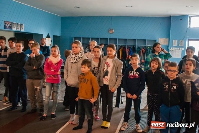 Zdjęcie w galerii na portalu naszraciborz.pl: Zima w Mieście 2017: Prawie 40 zawodników grało w kręgle przy Zamkowej wiadomości z regionu