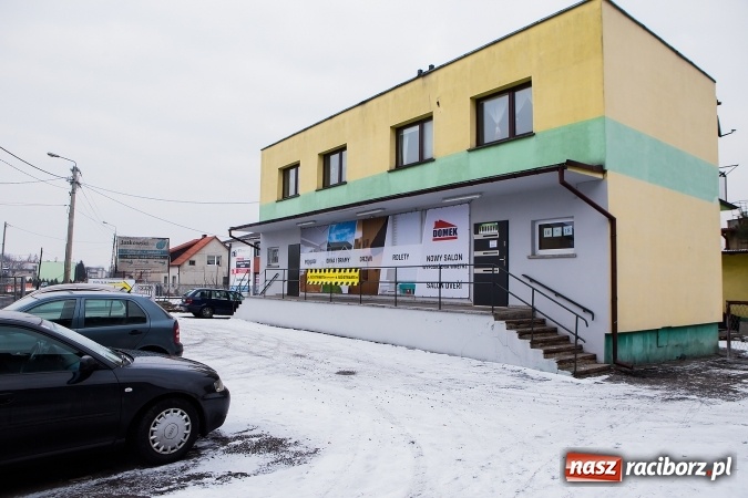 Zdjęcie w galerii na portalu naszraciborz.pl: Spełniamy Twoje marzenia - od podłogi po sufit. DOMEK zaprasza na zakupy do nowego salonu! wiadomości z regionu