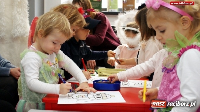 Zdjęcie w galerii na portalu naszraciborz.pl: Bal przebierańców w Klubie Malucha na Ostrogu wiadomości z regionu