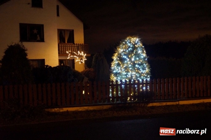 Zdjęcie w galerii na portalu naszraciborz.pl: Ciekawe dekoracje bożonarodzeniowe domu i posesji - druga edycja konkursu w Rudzie Kozielskiej wiadomości z regionu