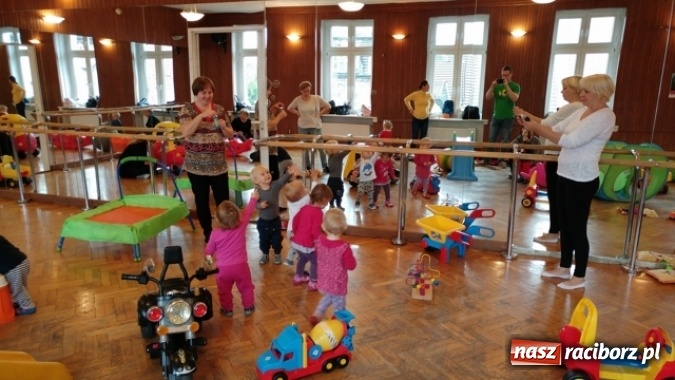 Zdjęcie w galerii na portalu naszraciborz.pl: Fiku-miku: po zabawach czas na przerwę zimową FOTO wiadomości z regionu