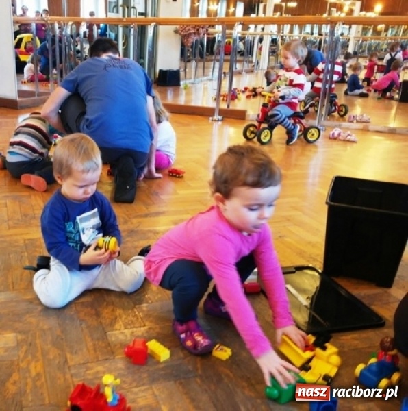 Zdjęcie w galerii na portalu naszraciborz.pl: Fiku-miku: po zabawach czas na przerwę zimową FOTO wiadomości z regionu