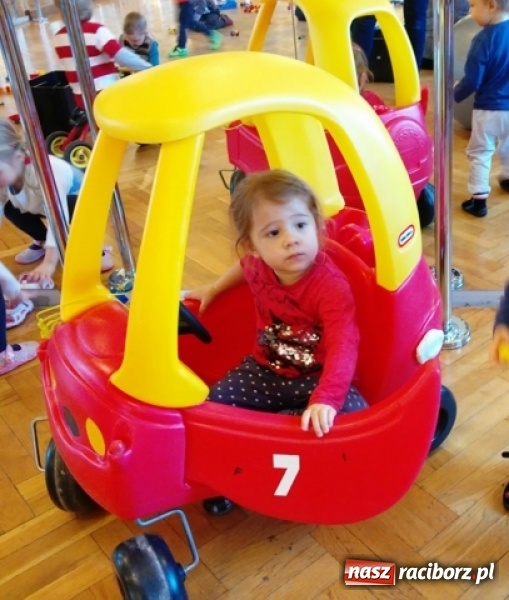 Zdjęcie w galerii na portalu naszraciborz.pl: Fiku-miku: po zabawach czas na przerwę zimową FOTO wiadomości z regionu