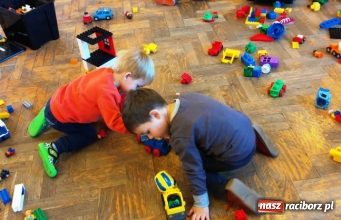 Zdjęcie w galerii na portalu naszraciborz.pl: Fiku-miku: po zabawach czas na przerwę zimową FOTO wiadomości z regionu