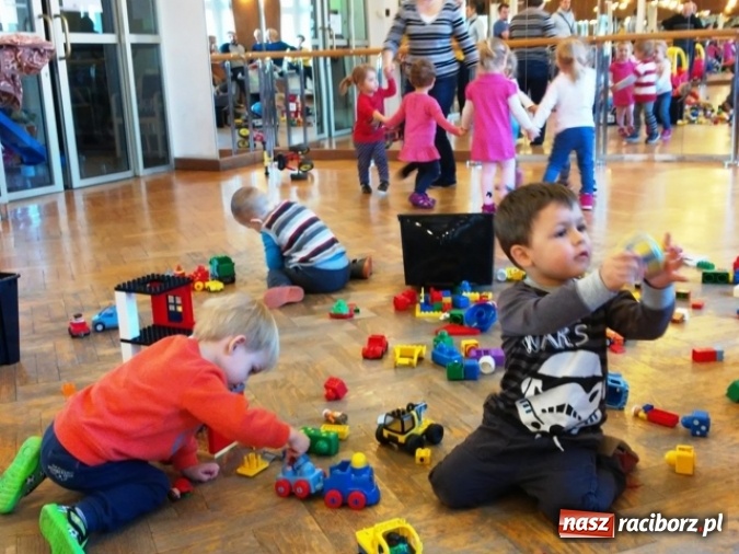 Zdjęcie w galerii na portalu naszraciborz.pl: Fiku-miku: po zabawach czas na przerwę zimową FOTO wiadomości z regionu
