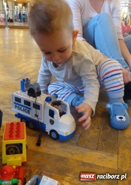 Zdjęcie w galerii na portalu naszraciborz.pl: Fiku-miku: po zabawach czas na przerwę zimową FOTO wiadomości z regionu