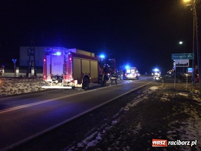 Zdjęcie w galerii na portalu naszraciborz.pl: Zderzenie audi i hyundaia na trasie Kornice - Pietrowice Wielkie wiadomości z regionu