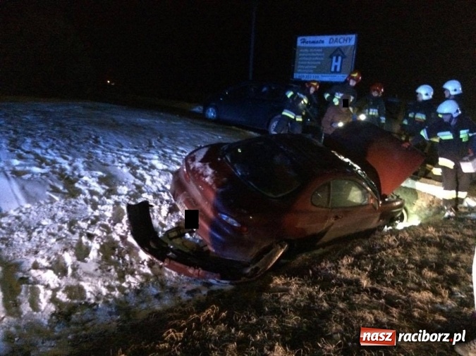 Zdjęcie w galerii na portalu naszraciborz.pl: Zderzenie audi i hyundaia na trasie Kornice - Pietrowice Wielkie wiadomości z regionu