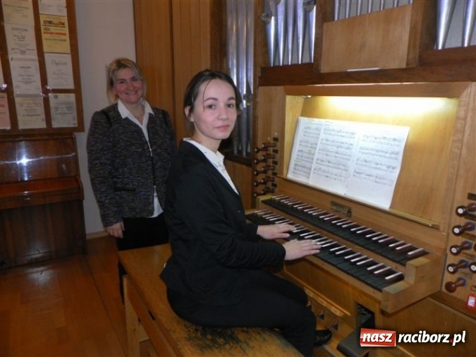 Zdjęcie w galerii na portalu naszraciborz.pl: Organiści z naszego regionu laureatami konkursu organowego w Warszawie wiadomości z regionu