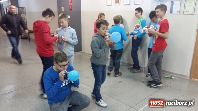 Zdjęcie w galerii na portalu naszraciborz.pl: Sukcesy Klubu Młodego Noblisty z SP 1 na Ostrogu wiadomości z regionu