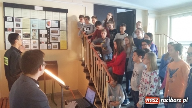 Zdjęcie w galerii na portalu naszraciborz.pl: Sukcesy Klubu Młodego Noblisty z SP 1 na Ostrogu wiadomości z regionu