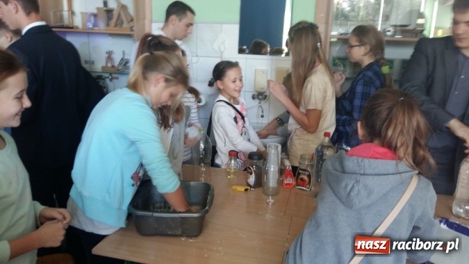 Zdjęcie w galerii na portalu naszraciborz.pl: Sukcesy Klubu Młodego Noblisty z SP 1 na Ostrogu wiadomości z regionu