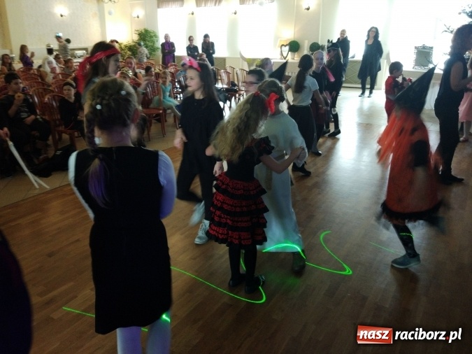 Zdjęcie w galerii na portalu naszraciborz.pl: Karnawałowy bal przebierańców w ramach ferii zimowych w raciborskich klubach SM Nowoczesna wiadomości z regionu
