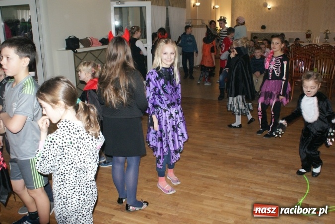 Zdjęcie w galerii na portalu naszraciborz.pl: Karnawałowy bal przebierańców w ramach ferii zimowych w raciborskich klubach SM Nowoczesna wiadomości z regionu