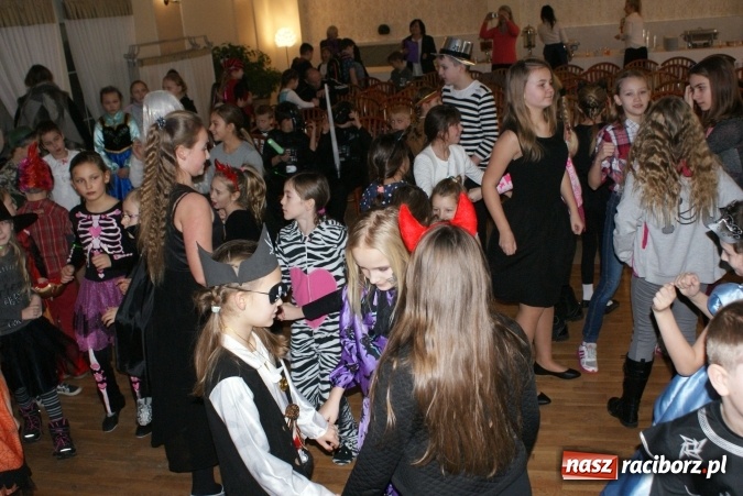Zdjęcie w galerii na portalu naszraciborz.pl: Karnawałowy bal przebierańców w ramach ferii zimowych w raciborskich klubach SM Nowoczesna wiadomości z regionu