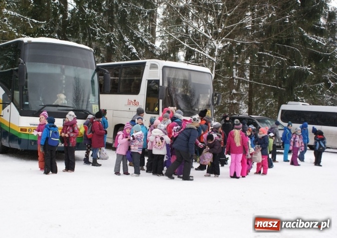 Zdjęcie w galerii na portalu naszraciborz.pl: Ferie z SM Nowoczesna - był kulig, wizyta w palmiarni i szaleństwo na trampolinach wiadomości z regionu