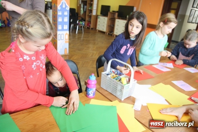 Zdjęcie w galerii na portalu naszraciborz.pl: Bolek i Lolek, angielska zima oraz miasto z plasteliny, czyli intensywne ferie w GCK w Nędzy  wiadomości z regionu