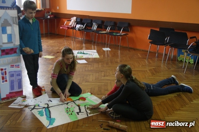 Zdjęcie w galerii na portalu naszraciborz.pl: Bolek i Lolek, angielska zima oraz miasto z plasteliny, czyli intensywne ferie w GCK w Nędzy  wiadomości z regionu