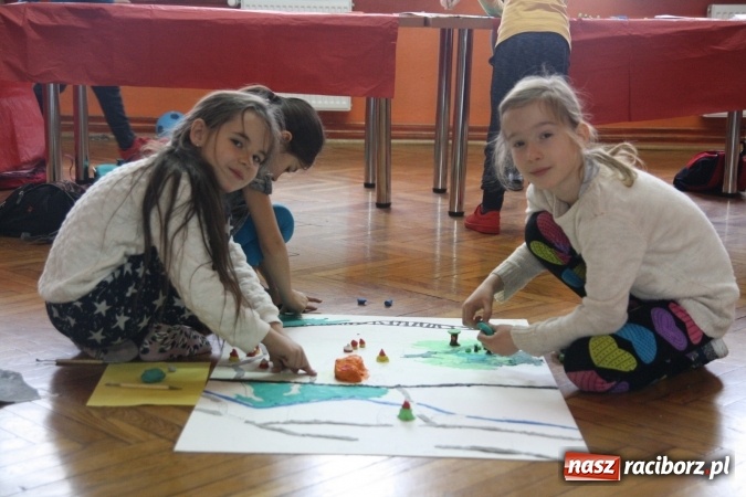 Zdjęcie w galerii na portalu naszraciborz.pl: Bolek i Lolek, angielska zima oraz miasto z plasteliny, czyli intensywne ferie w GCK w Nędzy  wiadomości z regionu