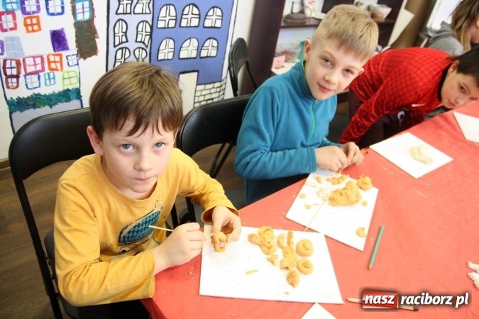 Zdjęcie w galerii na portalu naszraciborz.pl: Bolek i Lolek, angielska zima oraz miasto z plasteliny, czyli intensywne ferie w GCK w Nędzy  wiadomości z regionu