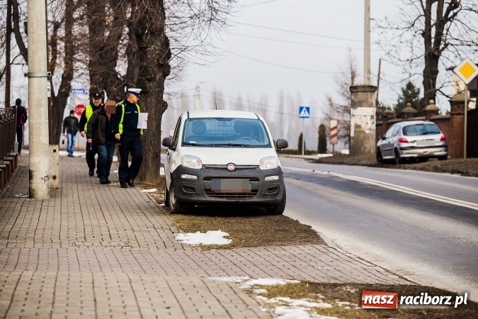 Zdjęcie w galerii na portalu naszraciborz.pl: Kolizja trzech samochodów na Hulczyńskiej wiadomości z regionu